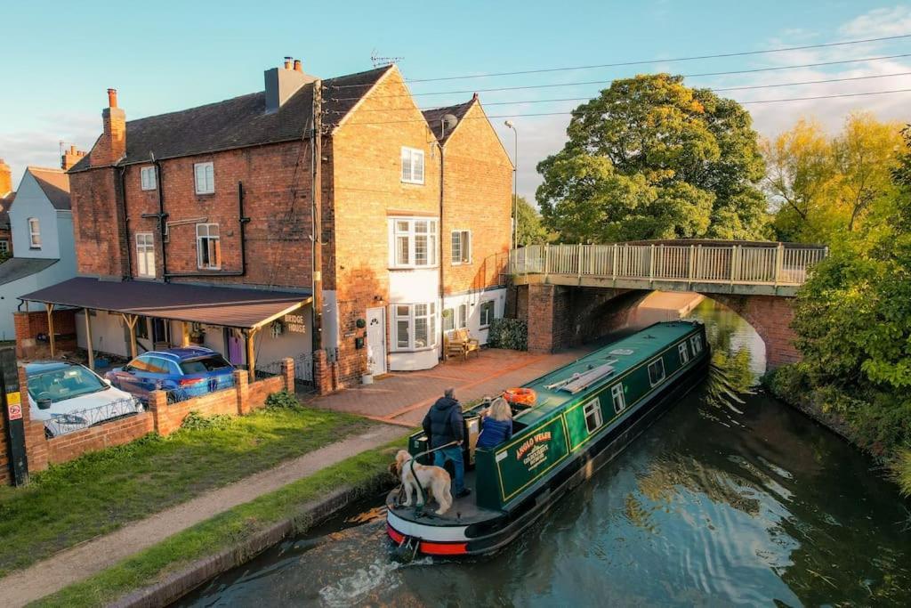 Hidden Gem Canal Facing Retreat With Lovely Walks Hopwas Экстерьер фото