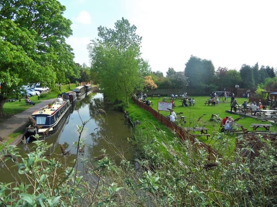 Hidden Gem Canal Facing Retreat With Lovely Walks Hopwas Экстерьер фото