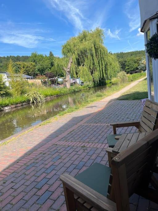 Hidden Gem Canal Facing Retreat With Lovely Walks Hopwas Экстерьер фото
